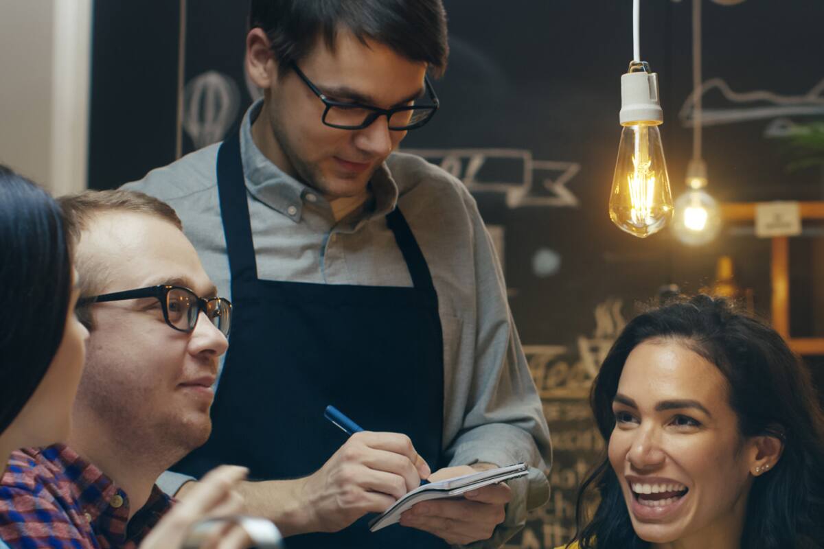 Los 10 tipos de clientes que más odian quienes trabajan en bares y restaurantes