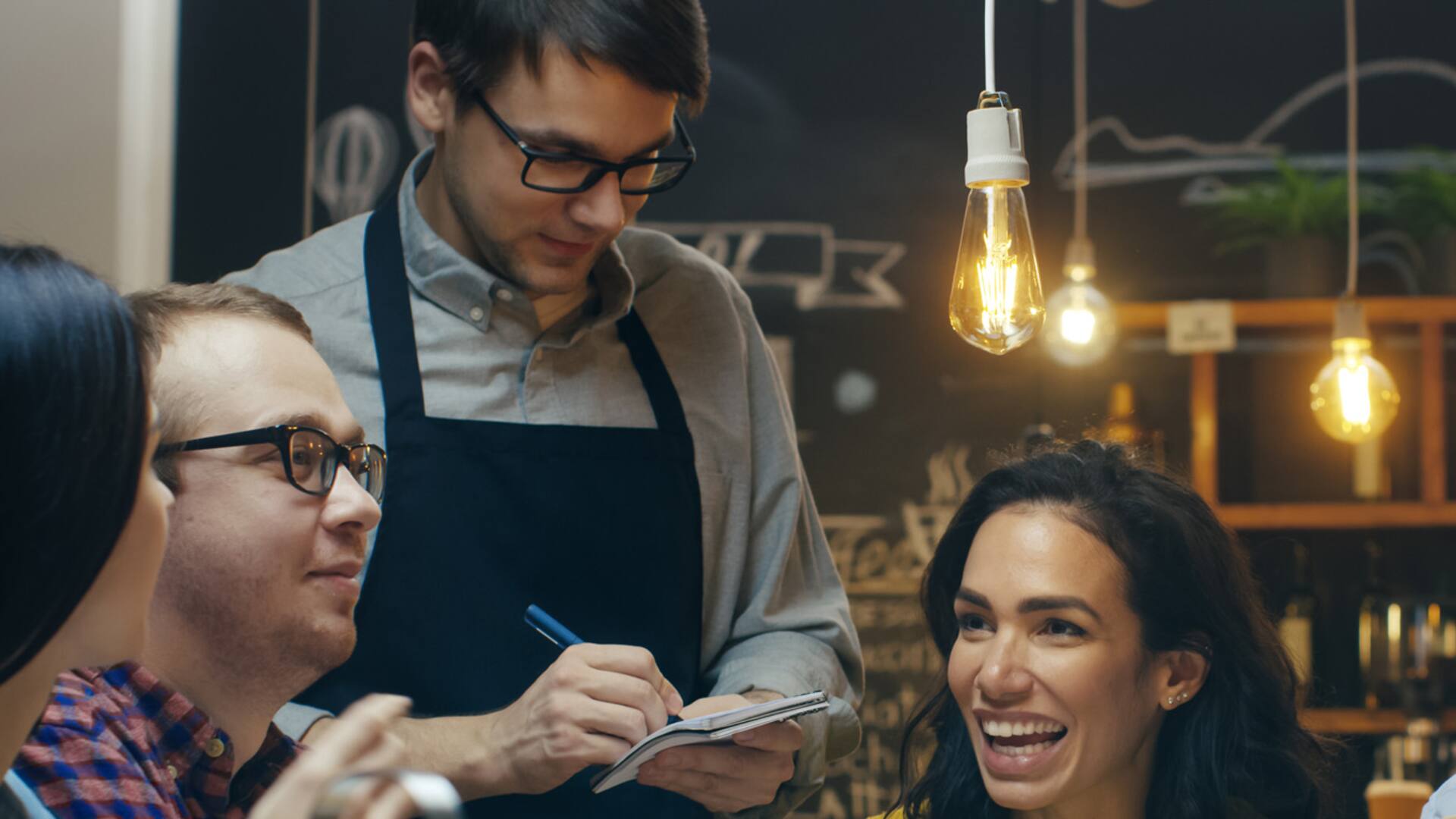 Los 10 tipos de clientes que más odian quienes trabajan en bares y restaurantes