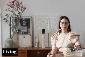 Es rusa, se formó como diseñadora en Nueva York y hoy deslumbra con sus arreglos florales en Argentina