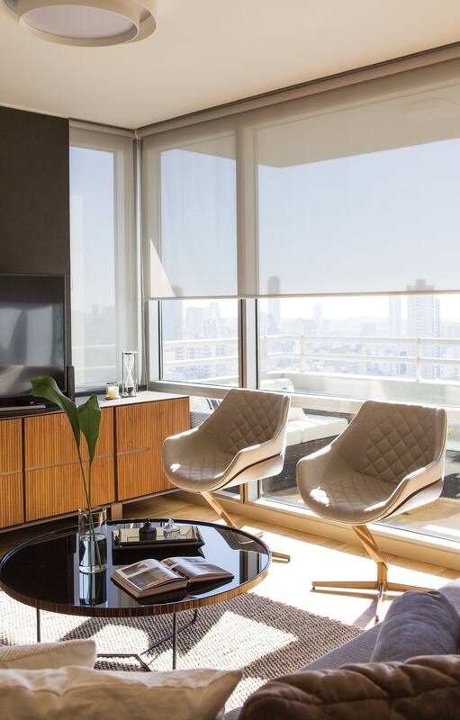 Mirador. En el piso 26, este departamento se expande con buena vista, diálogo interno y distinción