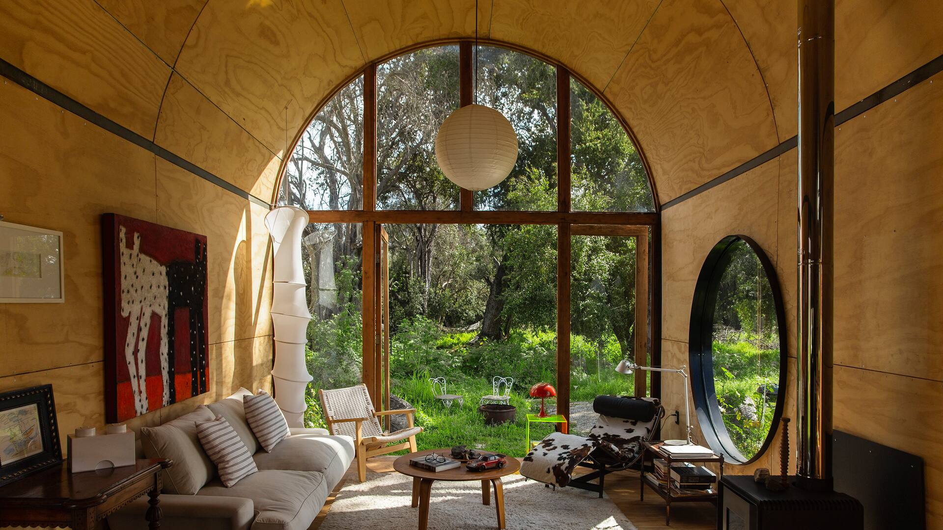 En Valparaíso, un arquitecto construyó una casa de campo que honra la memoria de sus abuelos
