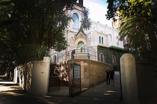 Voces, sombras y posesiones en los jardines de lo que fue una mansión tétrica y hermosa de Palermo