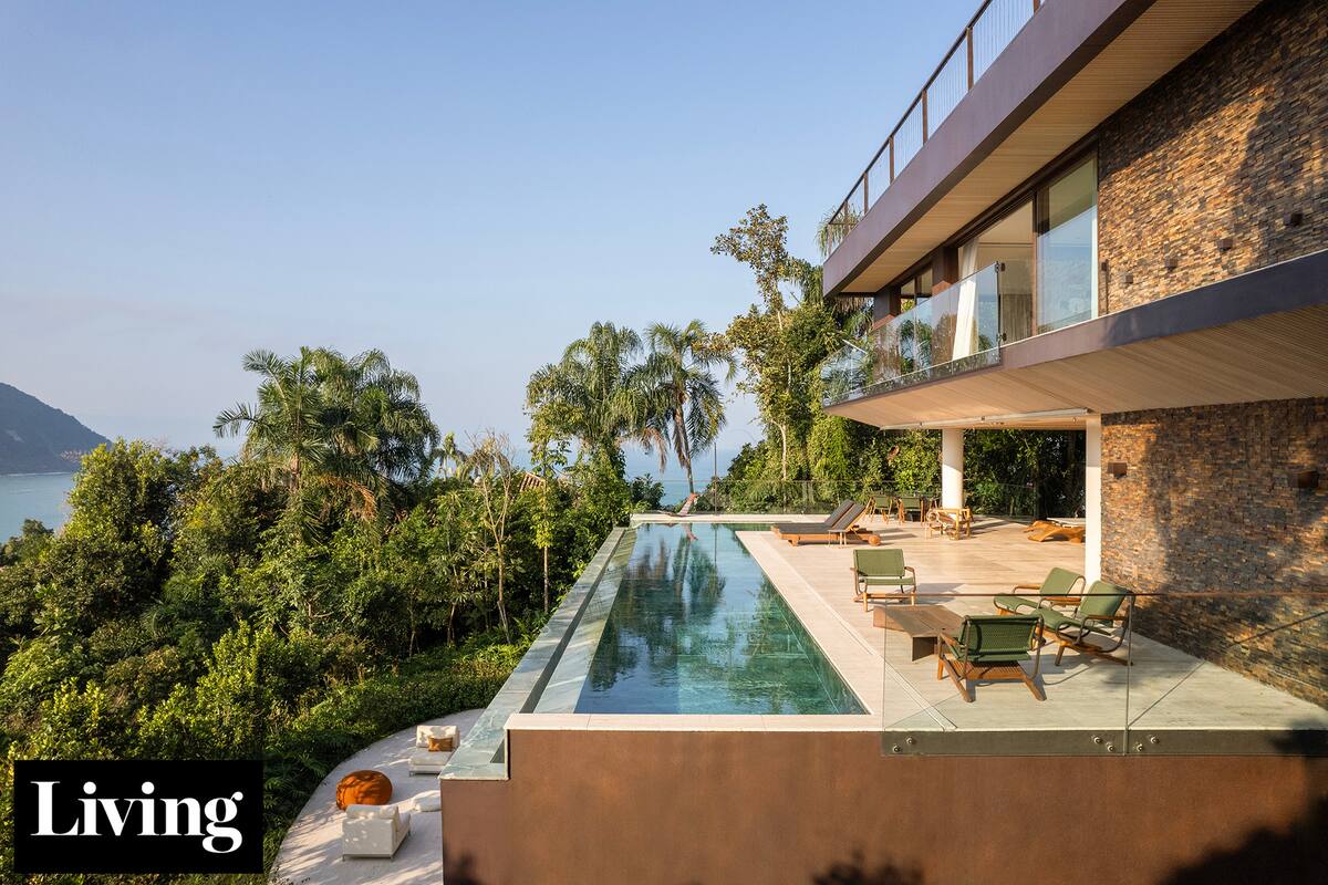Una casa contemporáneo en San Pablo con vistas al mar