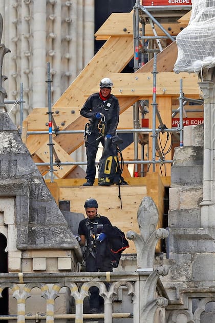 Notre Dame: la estructura se debilitó y puede ceder ante vientos de 90 kilómetros por hora