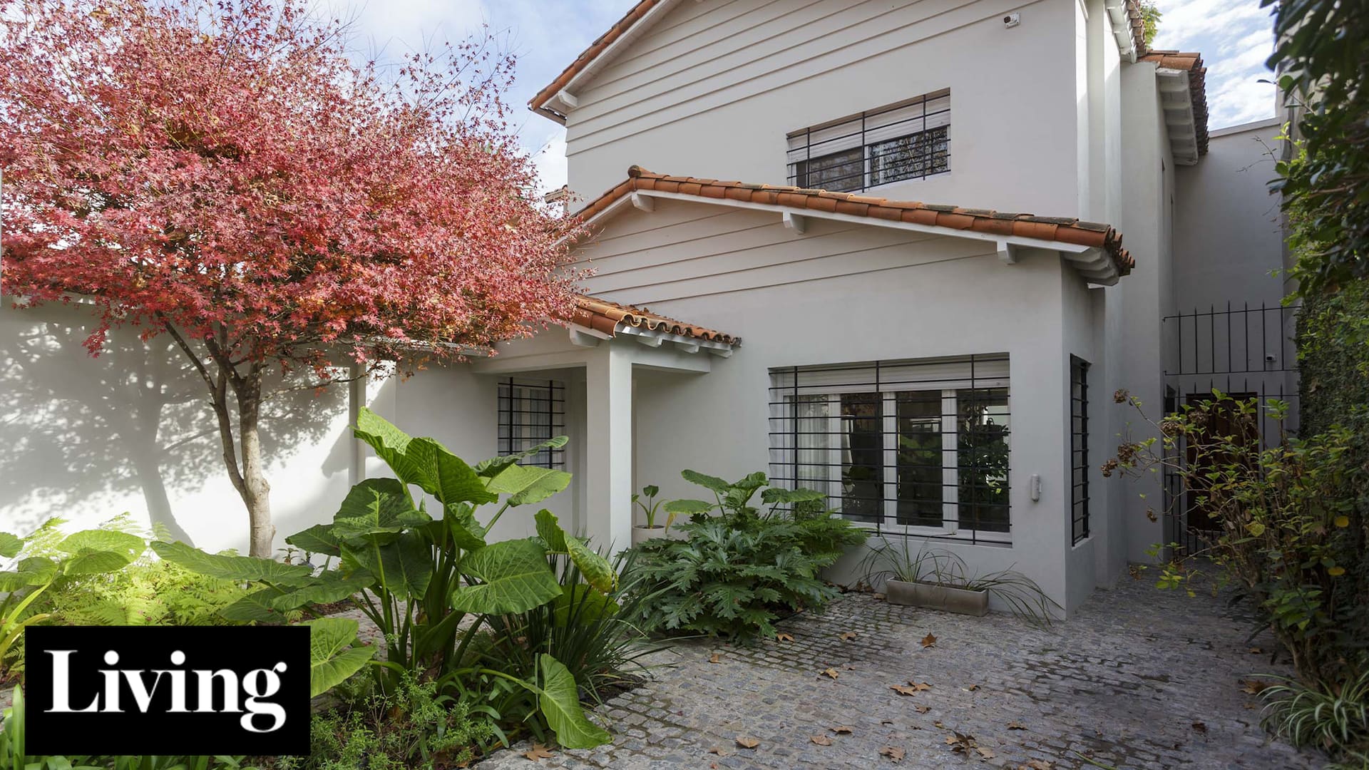 Antes y después: Un chalet de Martínez se puso al día con la familia mediante una nueva suite y un quincho genial