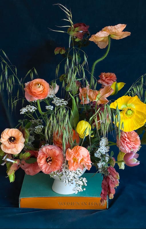 Usando las mejores flores de la primavera, cómo hacer ramos originales y mantenerlos frescos por más tiempo