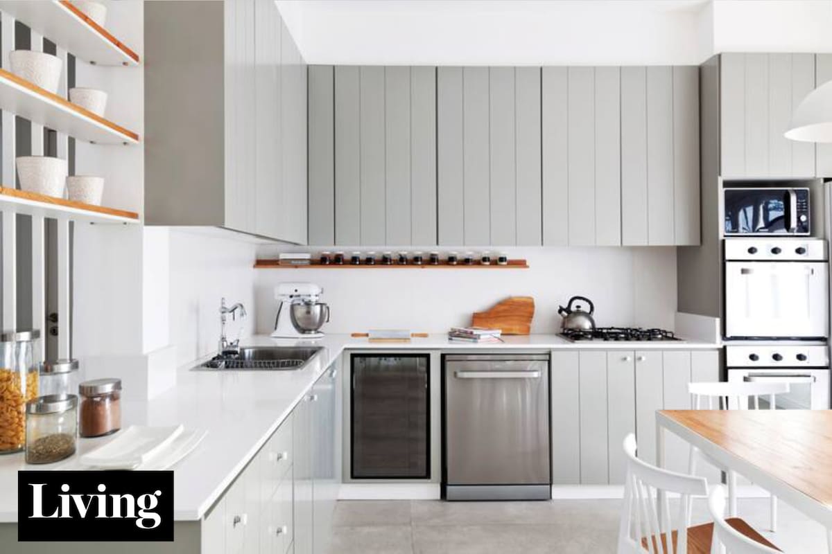 ¿Estantes o alacenas? Mirá qué te conviene según el estilo y dimensiones de tu cocina