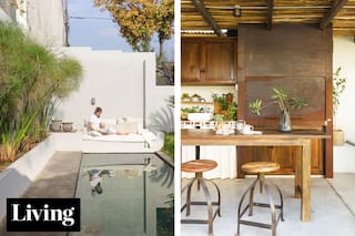Una pareja hizo su casa uniendo dos de 35m2 y potenció su jardincito construyendo pileta y parrilla