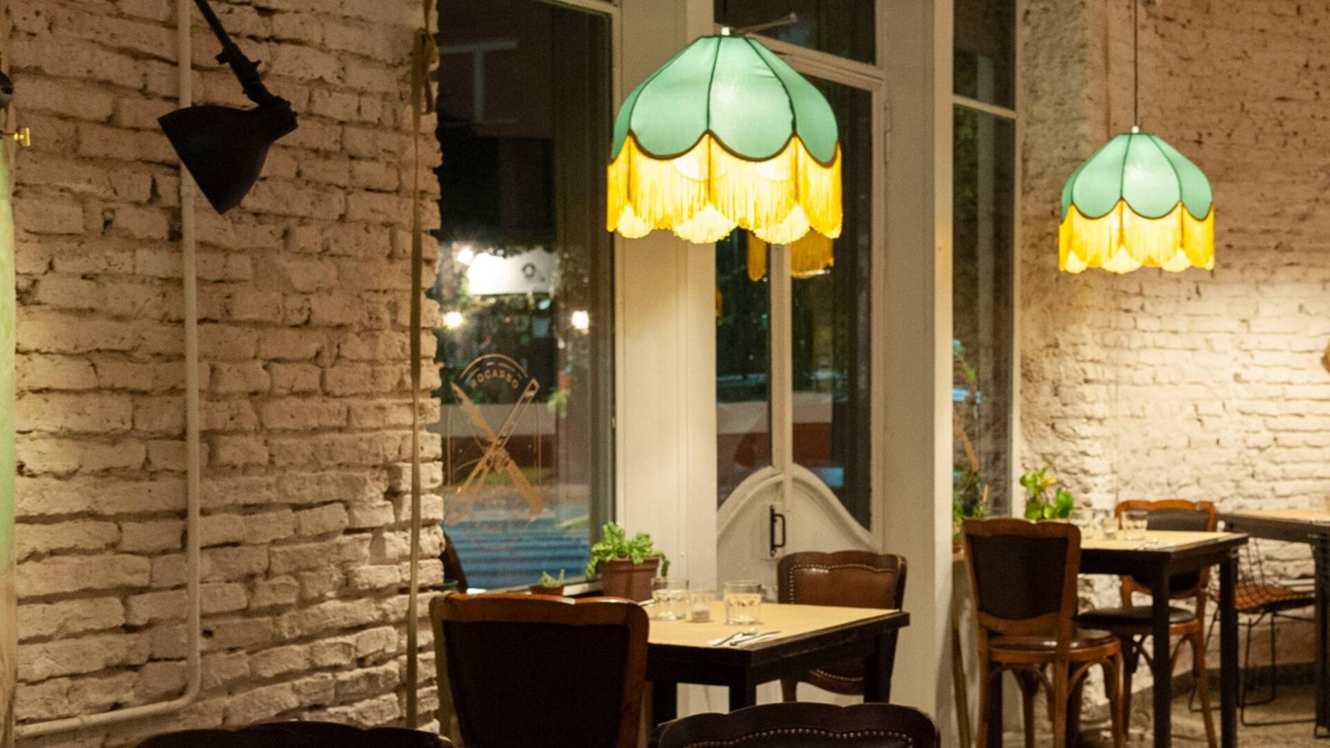 Obrador Las Damas. El restaurante que hace hasta su manteca casera en Chacarita