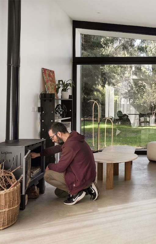 Cálida y transparente: así es la casa en medio del bosque de dos destacados diseñadores marplatenses