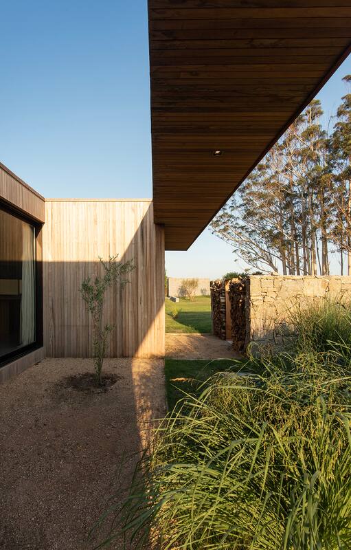 Un arquitecto argentino hizo una casa modular en Montevideo y la transportó a Punta del Este