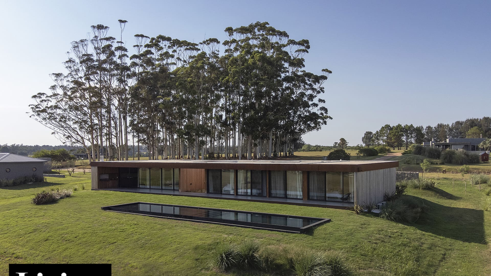 Un arquitecto argentino hizo una casa modular en Montevideo y la transportó a Punta del Este