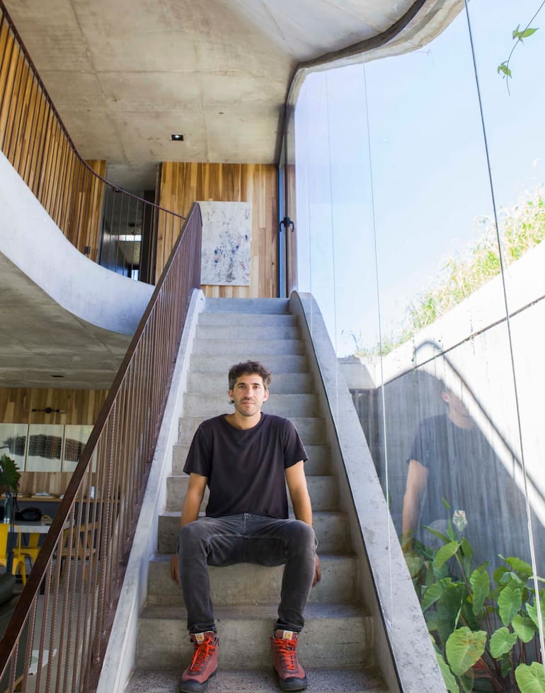Un proyecto impactante, donde el techo pasó de ser depósito de los equipos de AC a una genial terraza verde