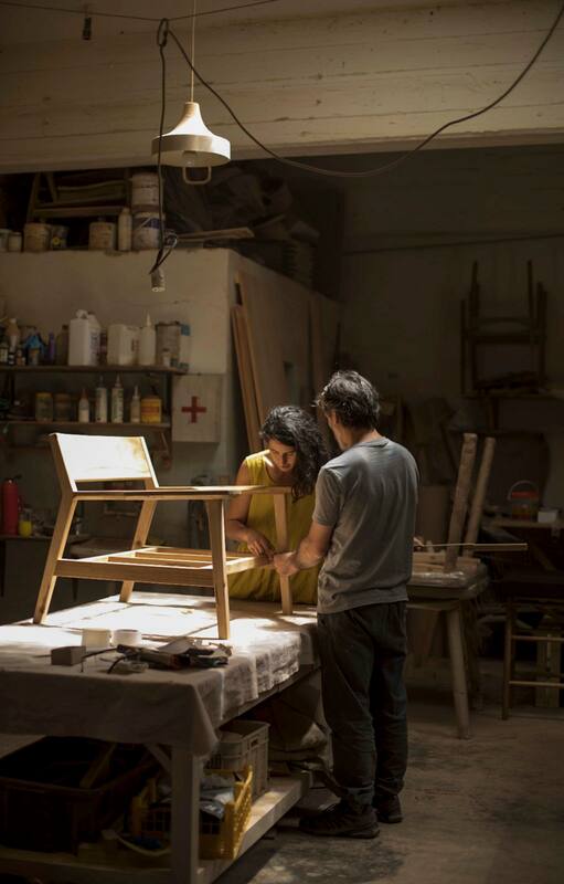 Son pareja y juntos crearon una marca de muebles sumamente valorada en la industria local