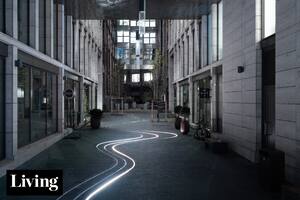 “Delta”, un río de luz que atrae a los peatones y los hace descubrir sin miedo un rincón de Oslo antes cerrado al paso
