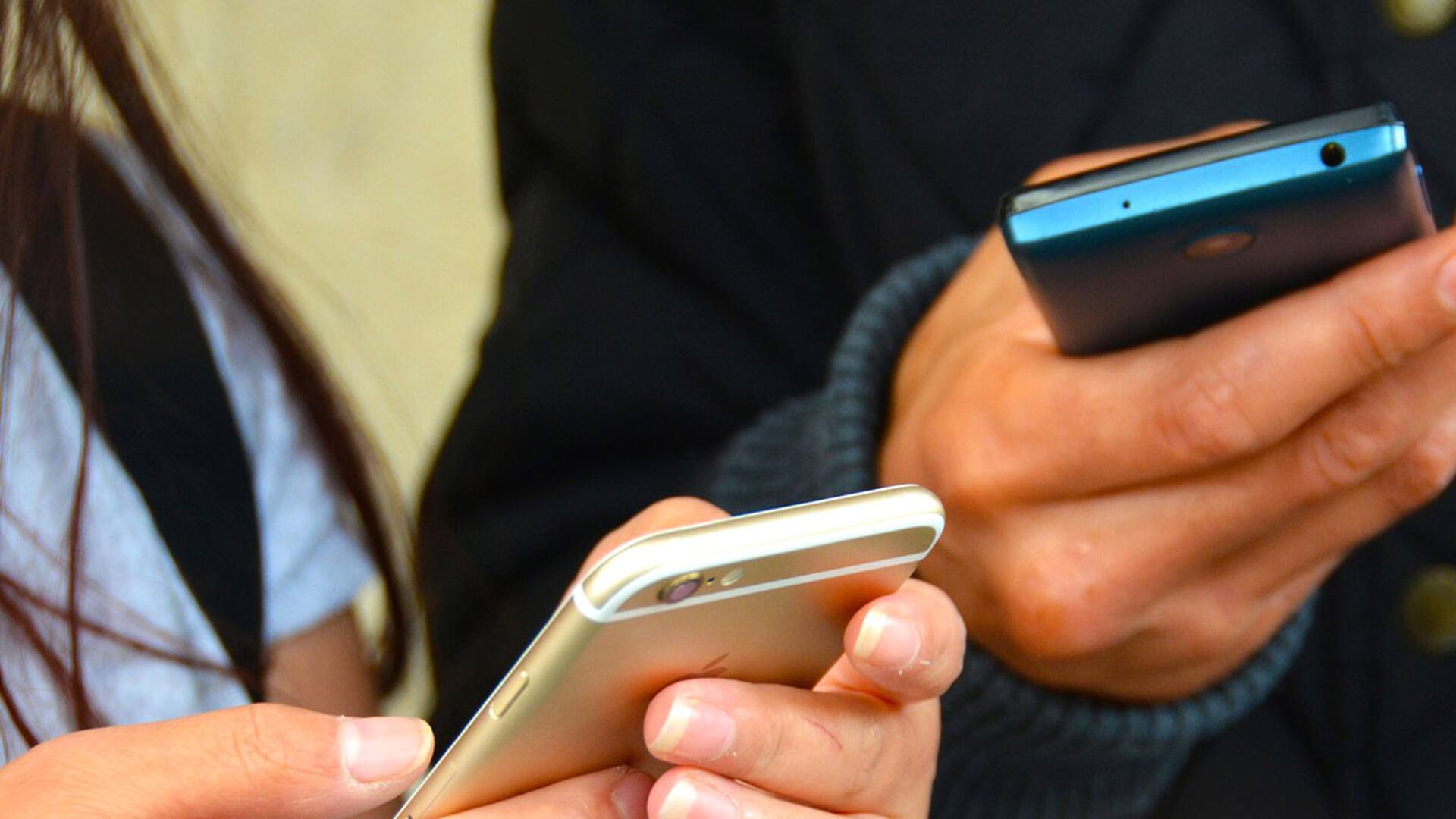 Creo que el celular escucha lo que digo: ¿paranoia o realidad?