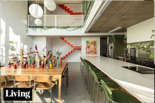 Estudió diplomacia, cambió de rumbo, y diseñó un luminoso espacio gastronómico sobre la base de un ex piso de oficinas