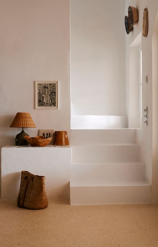 Blanco y madera, una combinación fácil y muy refinada para todos los ambientes de la casa