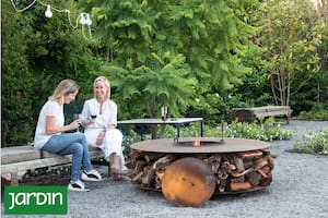 Desde opciones sencillas a más elaboradas, ideas para incorporar fogoneros al diseño de tu jardín