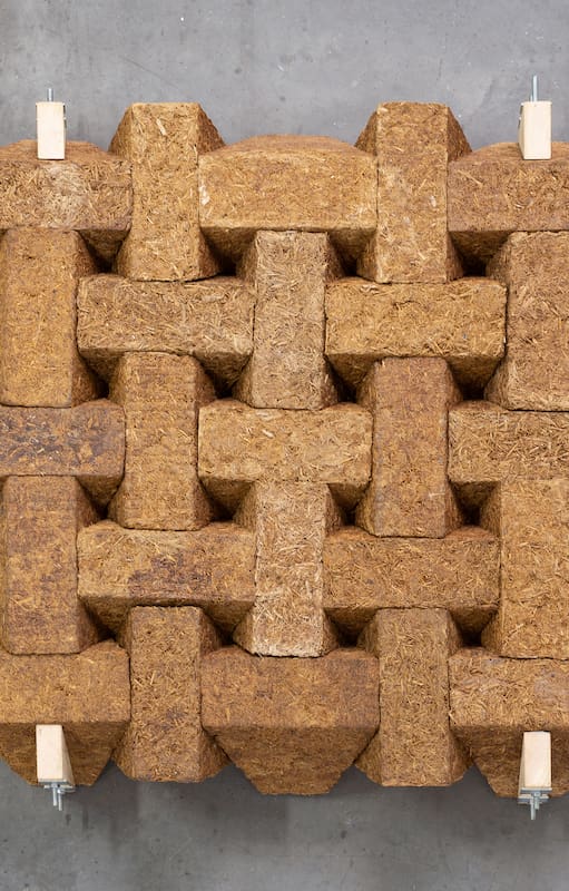 Los innovadores ladrillos que producen una huella de carbono seis veces más baja que los tradicionales