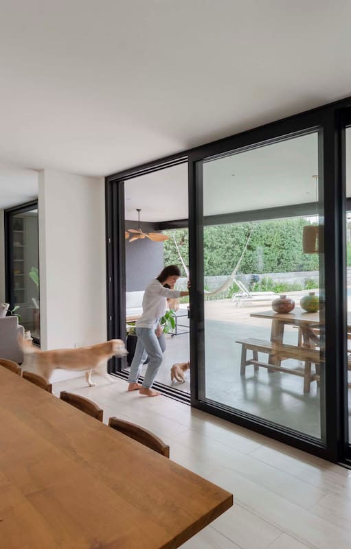 En Bahía Blanca, una arquitecta concretó la casa que soñaban su hermano y su familia