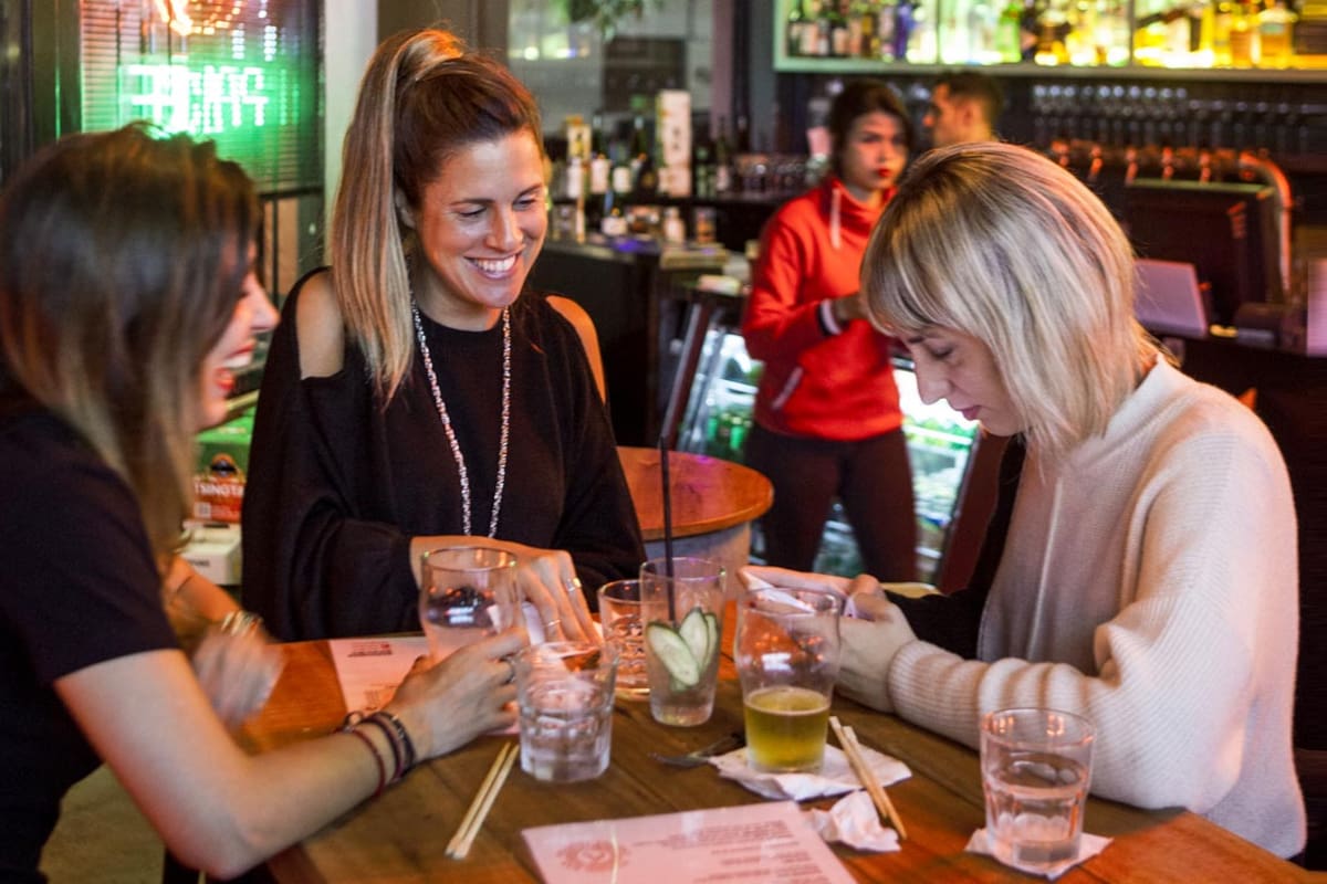 ¿Nos juntamos antes de fin de año? Cuatro bares para celebrar con amigos
