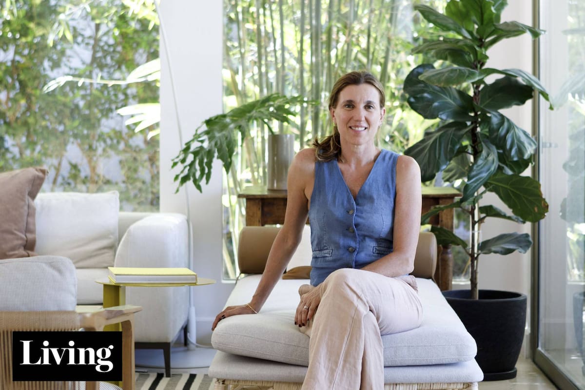 Una arquitecta entrelazó arte, paisajismo y el legado profesional de su padre para materializar su propia casa
