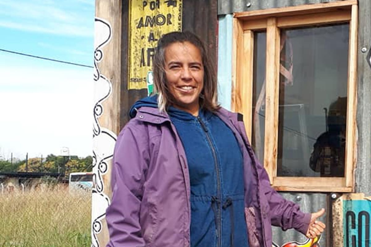 Se fue a vivir al campo donde construyó su propia casa