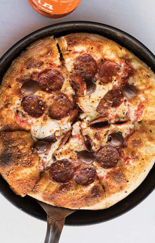 Noche de las pizzerías: estilo Chicago, de masa madre o clásica porteña