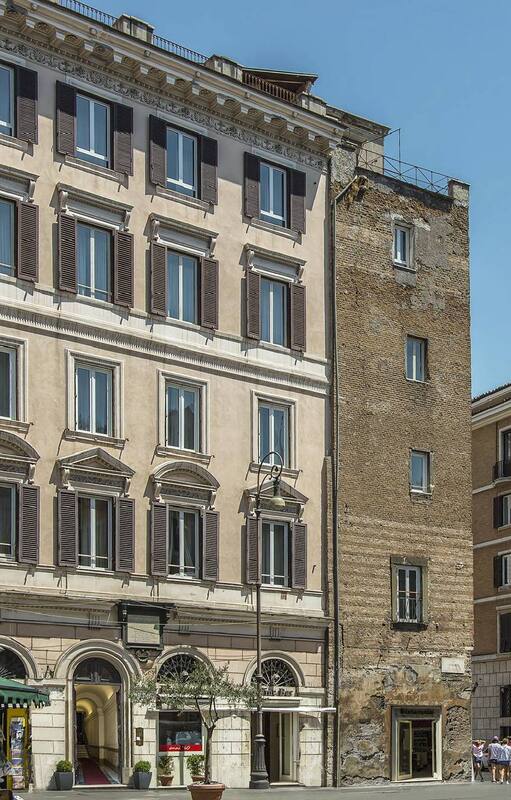 Conocé el hotel boutique que fundó una argentina en un edificio histórico de Roma