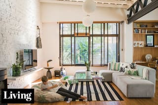 Reconoció el potencial de una casita inhabitable, la abrió a la luz y le dio una distribución actual