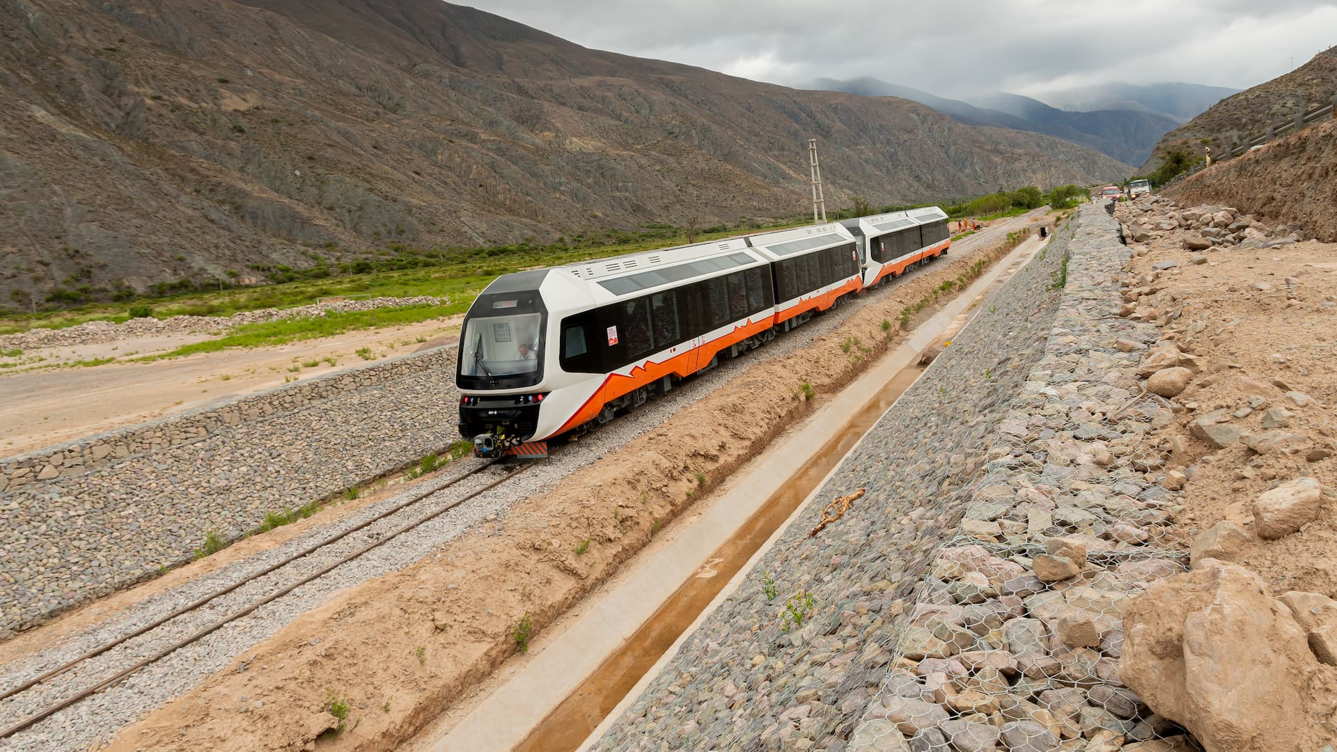 Tiene nueva fecha de inauguración el tren turístico jujeño propulsado por baterías de litio