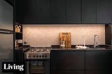 Seis cocinas “empotradas” dentro de muebles multifunción