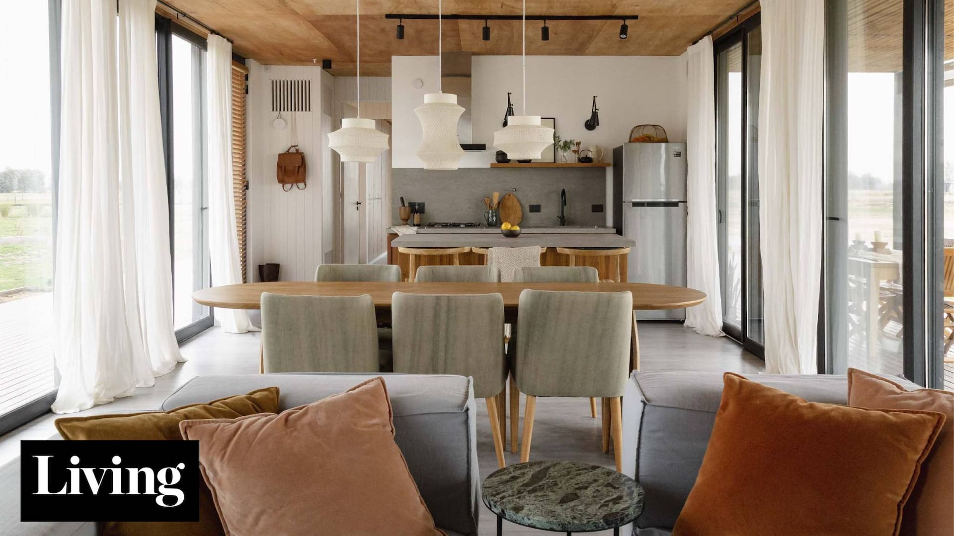 En San Andrés de Giles, le dieron a una casa prefabricada un interiorismo regido por los cinco elementos del Feng Shui