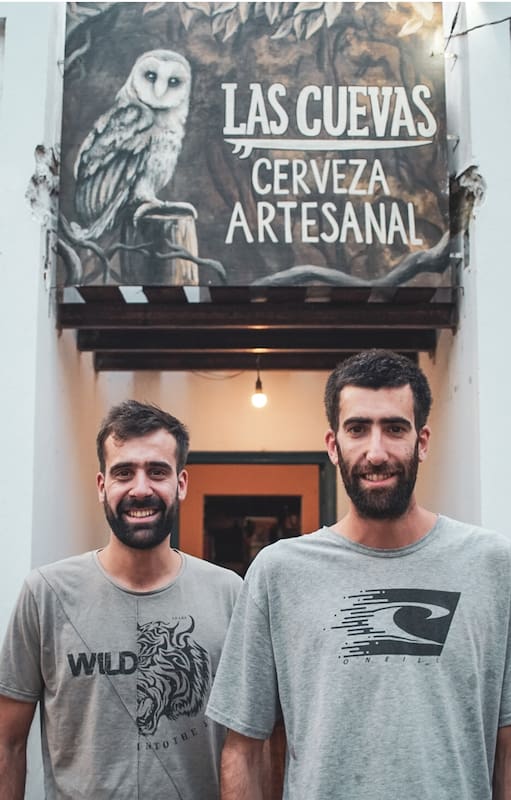 En Chapadmalal: son hermanos y convirtieron un galpón familiar en una exitosa cervecería