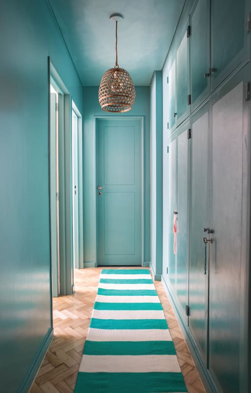 Para sacar ideas, mirá los pasillos con estilo y color de 12 dueños audaces