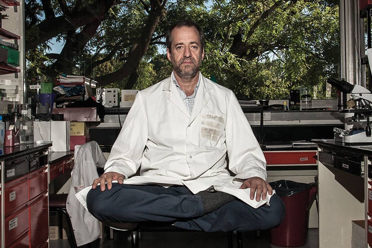 Historias. "La ciencia y la meditación son compatibles: son vías para eliminar el sufrimiento"