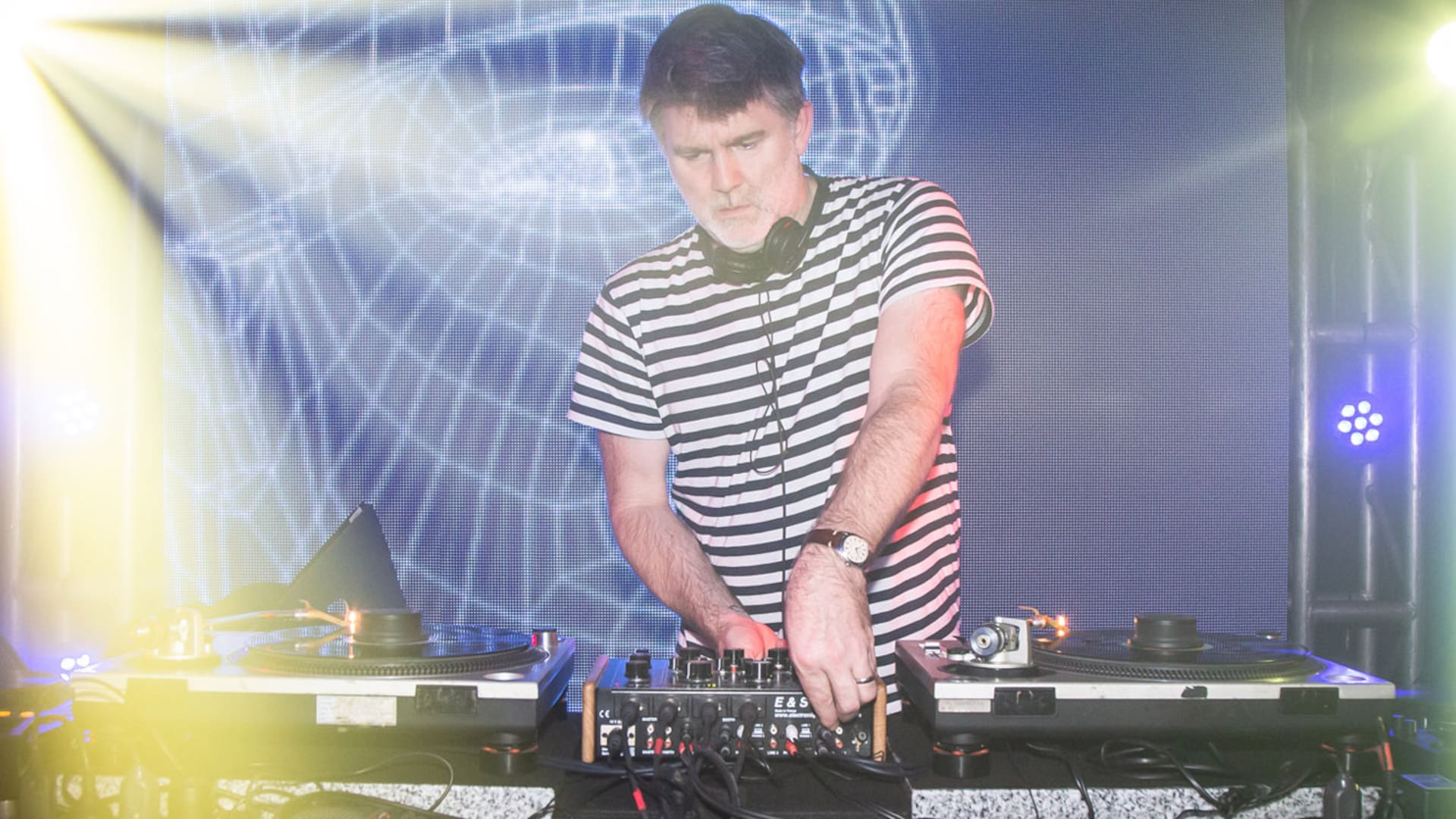 Con el dj James Murphy, American Express renueva su catálogo Membership Rewards