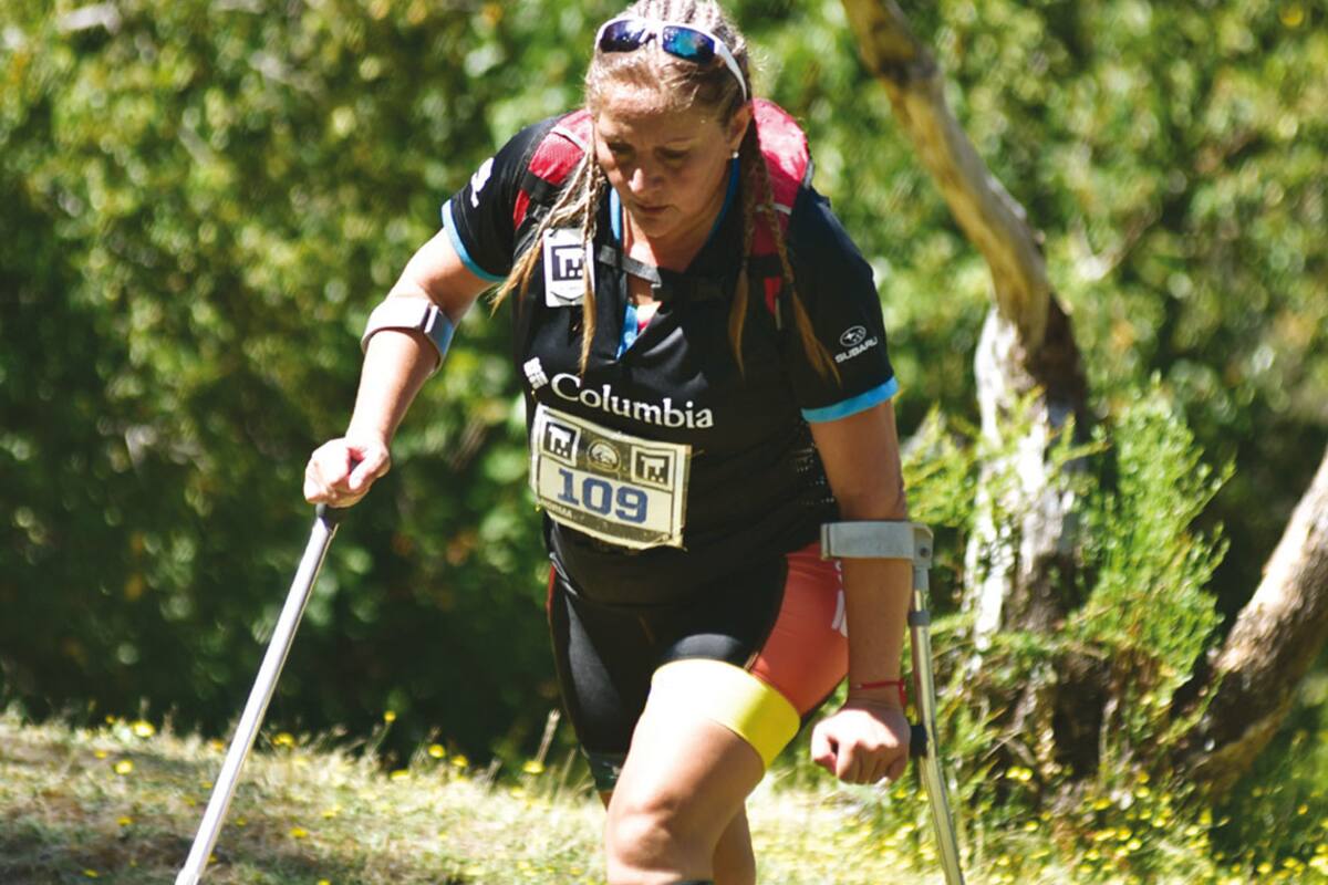 Hazaña. Era maratonista, tuvo un ACV y a los 52 años cruzó los Andes con muletas