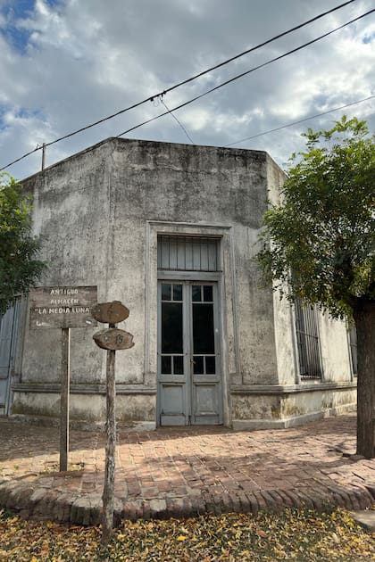 La Media Luna, el almacén de 1914 atendido por “la última bolichera” que desborda cada fin de semana