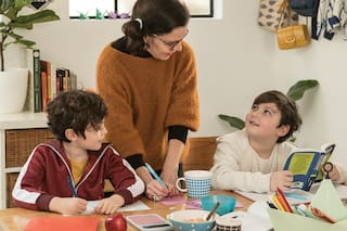 Aprender en casa. Guía para que los chicos entiendan y los padres no colapsen