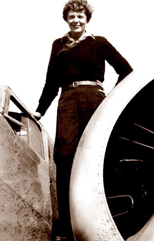 La trágica historia de la pionera de la aviación que se convirtió en misterio