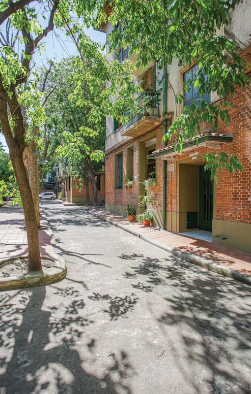 Barrio Parque Los Andes: Tres vecinos nos cuentan cómo es vivir en el mítico complejo de Chacarita.