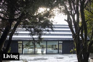Visitamos una casa que se mimetiza con el paisaje del lago Meliquina