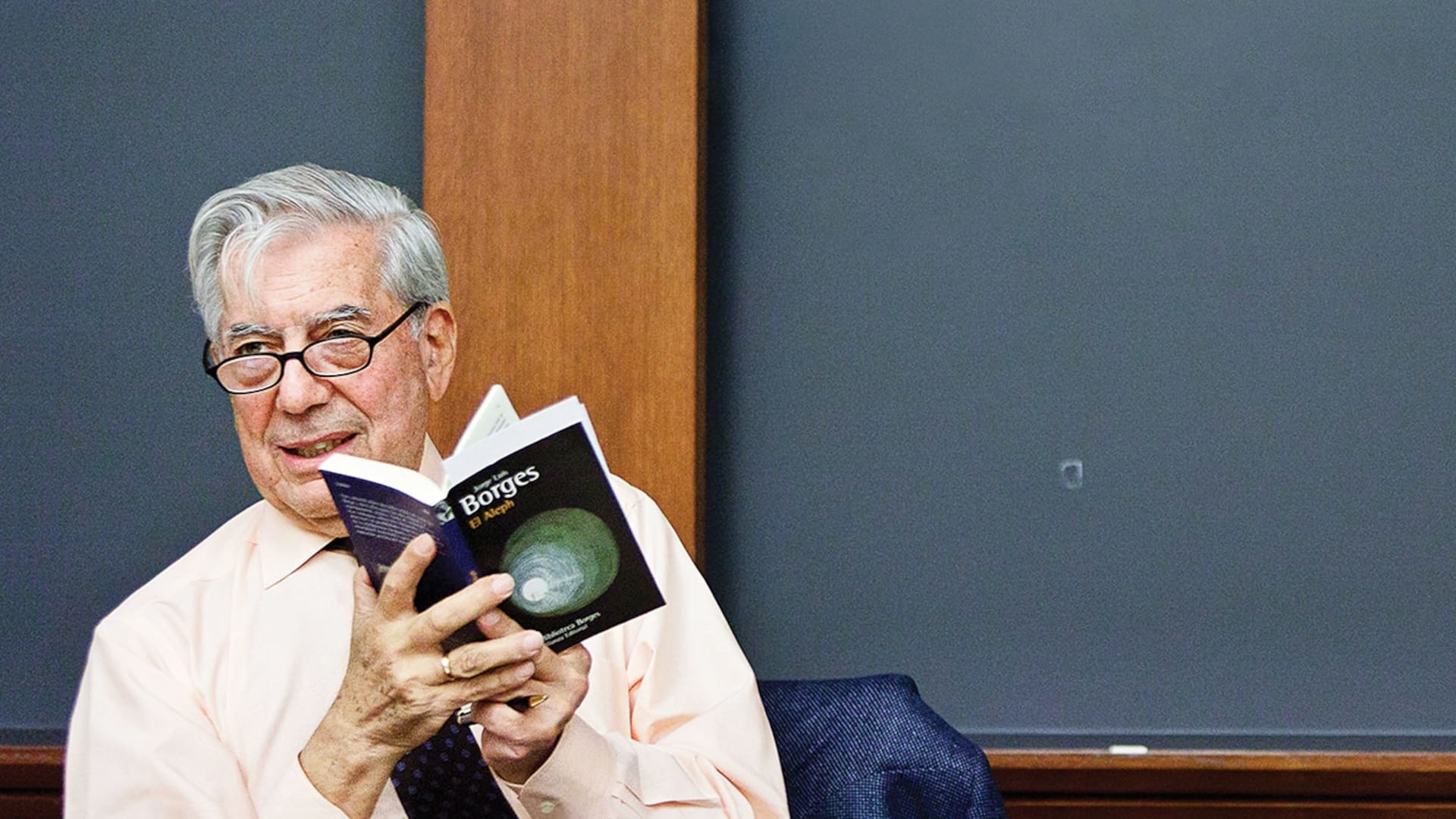Todo sobre Borges. Vargas Llosa: "Era una fuente inagotable de placer intelectual"