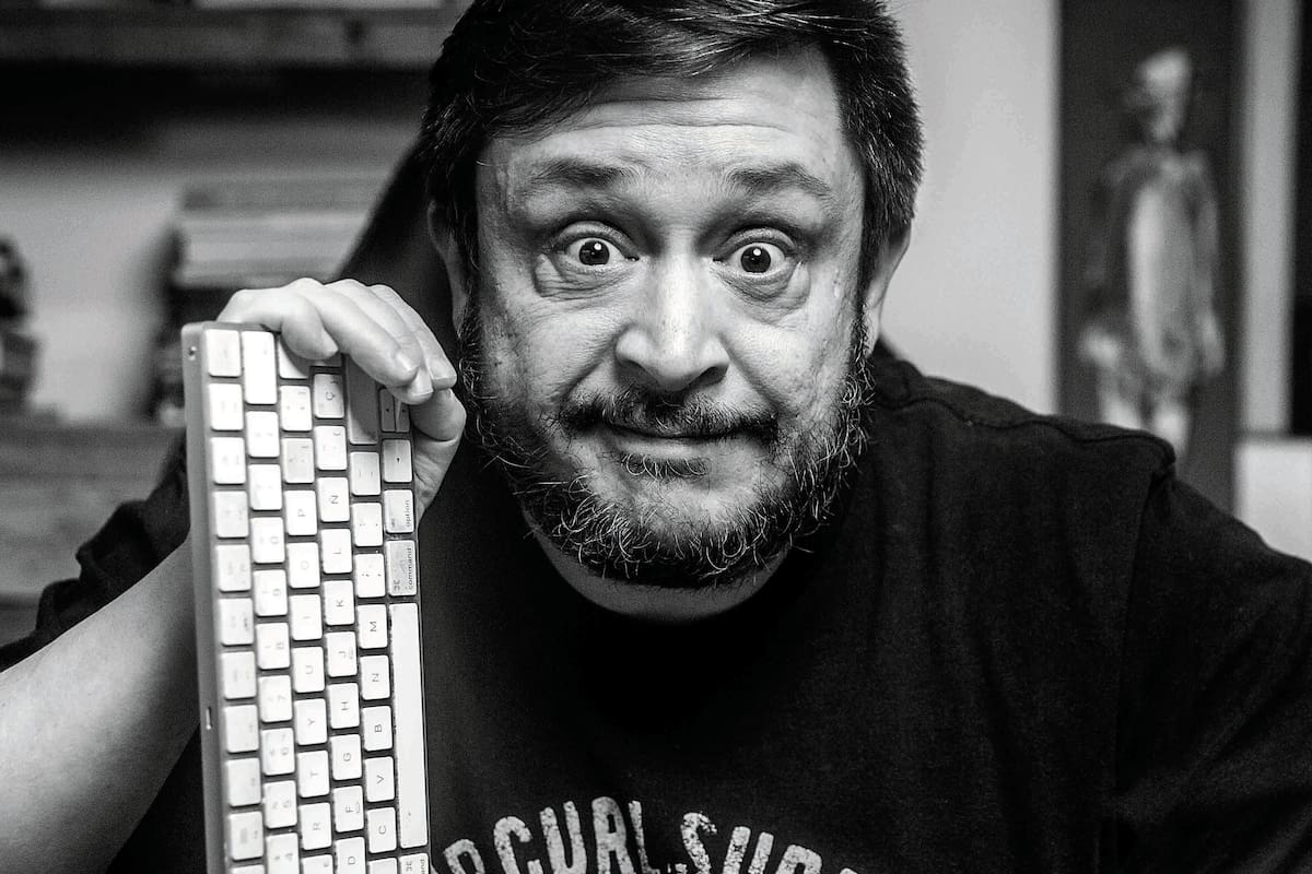 Hernán Casciari: "El tiempo que ya no pierdo en aviones lo capitalicé en sacar libros"