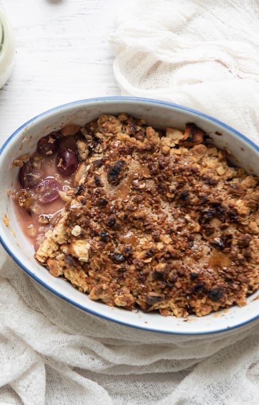 Un postre crocante, sin azúcar agregada, para aprovechar las frutas más ricas del otoño