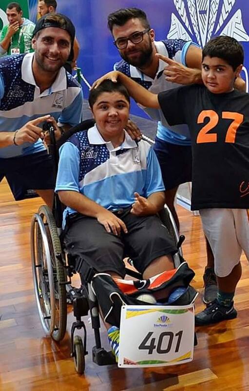 A los 15. Una fractura en la pierna y una enfermedad "rara" lo llevaron a descubrir su pasión por el deporte