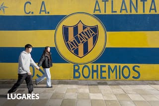 El barrio que pasó de fábrica y conventillo a meca gastronómica y cultural