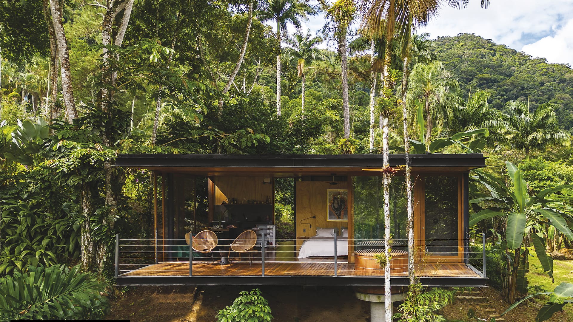 Como de cristal. Un emprendedor argentino en Ubatuba revela los secretos de diseño de esta alucinante cabaña de 45m2